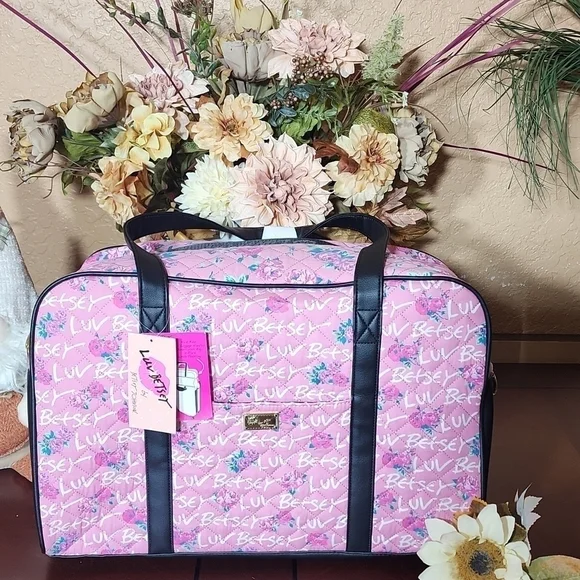 BETSEY JOHNSON LUV BETSEY JOHNSON WEEKENDER - Picture 2 of 6